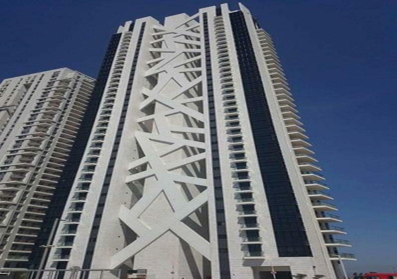 Oַ&O Group- Luxury Apt Tower Best Sea View Bat Jam Exteriér fotografie