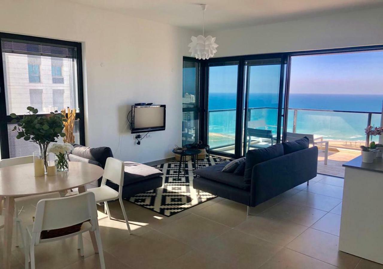 Oַ&O Group- Luxury Apt Tower Best Sea View Bat Jam Exteriér fotografie