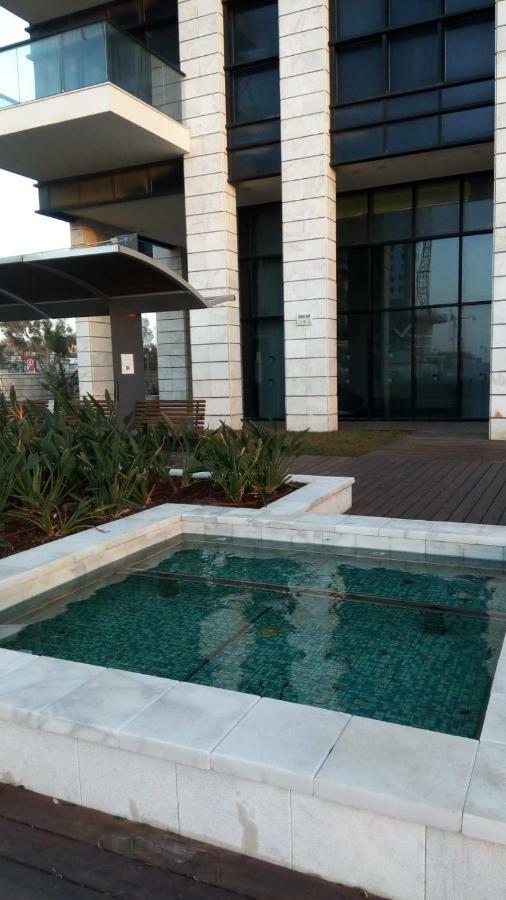 Oַ&O Group- Luxury Apt Tower Best Sea View Bat Jam Exteriér fotografie