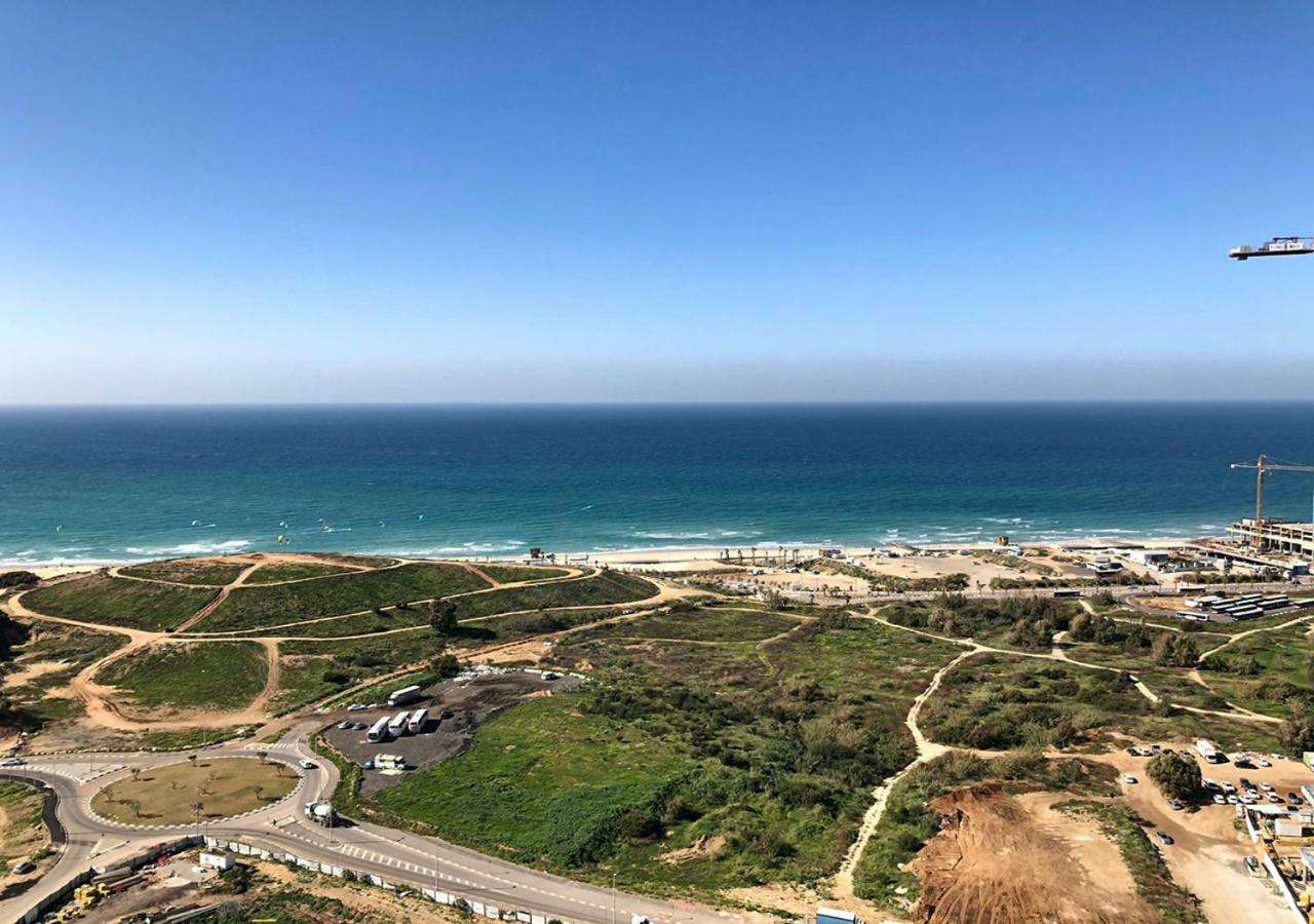 Oַ&O Group- Luxury Apt Tower Best Sea View Bat Jam Exteriér fotografie